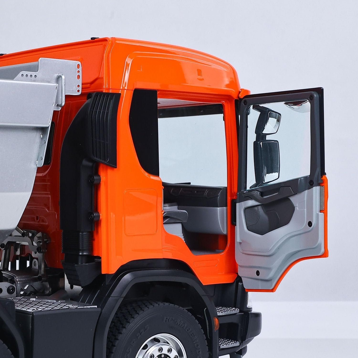Double E 1/14 8X8 Remote Control Hydraulic Dump Truck || Metal Head - Image 5
